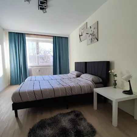 3-room With 4 Beds Near Hamburg Apartment