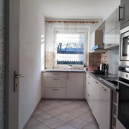 3-room With 4 Beds Near Hamburg Apartment *
